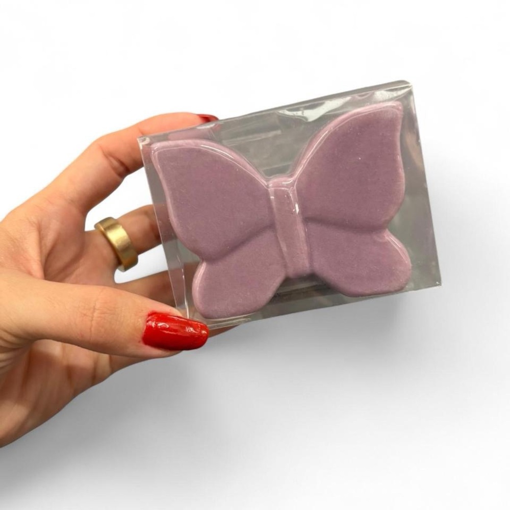 ✨NWT VIOLET PURPLE BUTTERFLY SALT AND PEPPER SHAKER SET✨